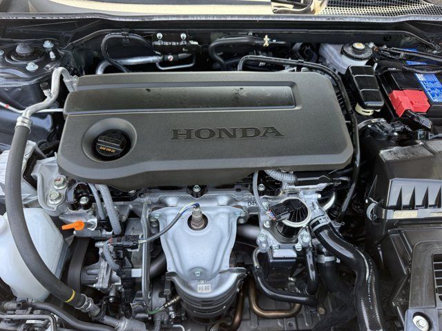 Used 2025 Honda Civic Sport image 32
