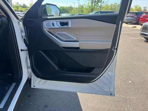Used 2023 Ford Explorer Limited w/ Limited Technology Package image 23