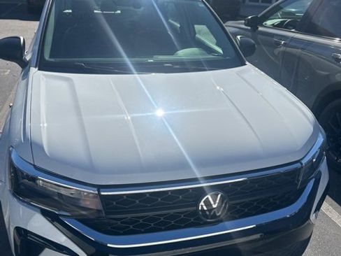 Used 2023 Volkswagen Taos S image 1