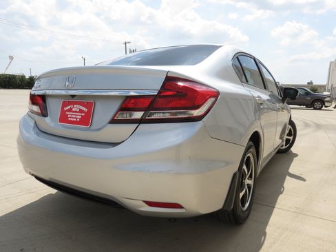 Used 2015 Honda Civic SE image 4