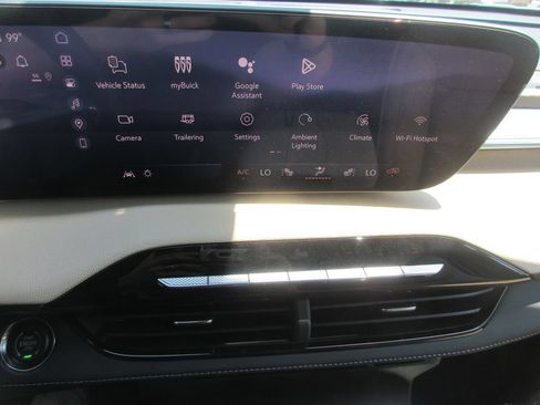 New 2026 Buick Enclave Preferred AWD/4WD image 18
