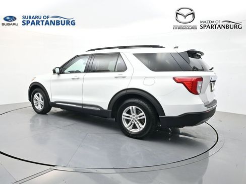 Used 2023 Ford Explorer XLT w/ Equipment Group 202A RWD image 6