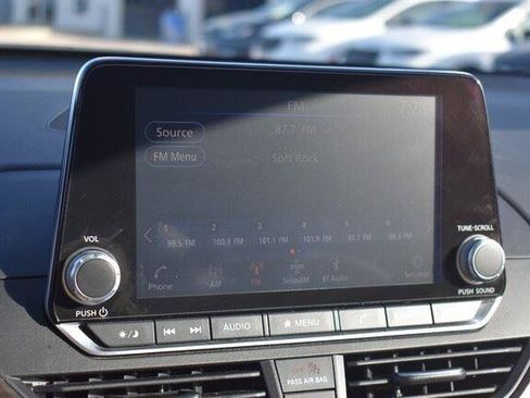 Used 2024 Nissan Altima 2.5 SV FWD image 28