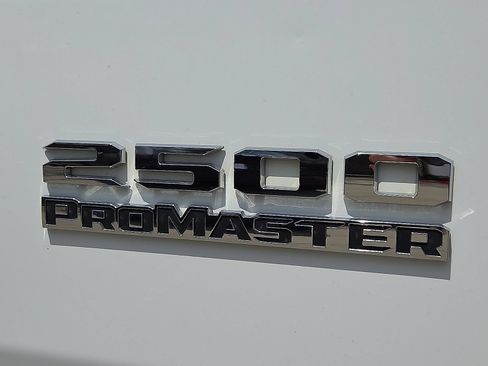 Used 2025 RAM ProMaster 2500 w/ Convenience Group FWD image 8