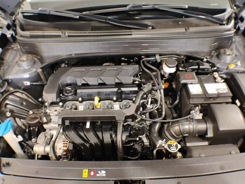 Used 2021 Hyundai Venue SE image 17