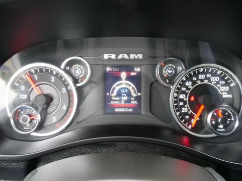 Used 2024 RAM 3500 Big Horn image 24