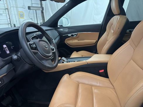 Used 2023 Volvo XC90 T8 Ultimate w/ Lounge Package AWD/4WD image 14