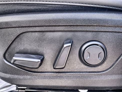 Certified 2023 Kia Sorento SX image 21