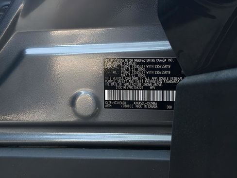 Used 2021 Toyota RAV4 XLE Premium image 27