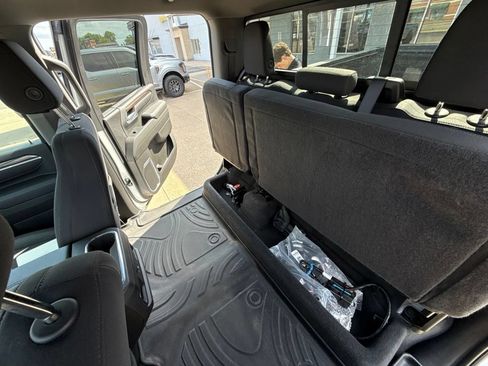 Used 2025 Chevrolet Silverado 3500 LT AWD/4WD image 12