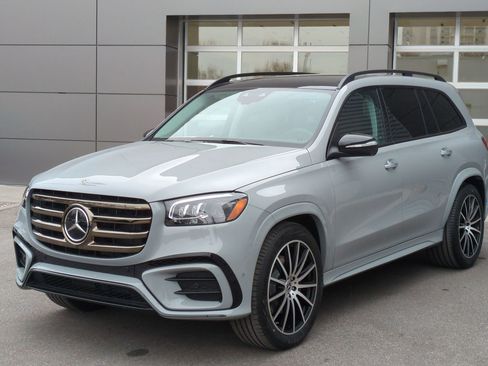 New 2026 Mercedes-Benz GLS 450 4MATIC image 8