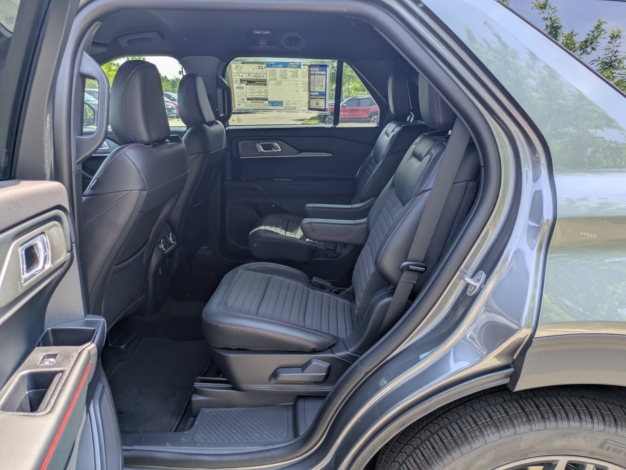 New 2026 Ford Explorer ST-Line w/ ST-Line Street Pack RWD image 28