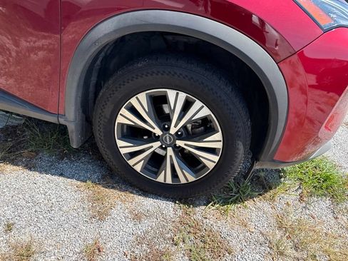 Used 2022 Nissan Rogue SV AWD/4WD image 18