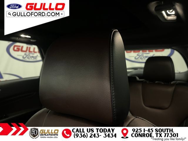 Used 2020 Ford Edge Titanium w/ Equipment Group 301A FWD image 17
