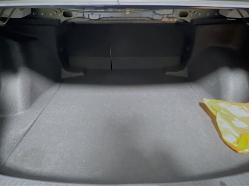 Used 2022 Toyota Corolla LE FWD image 33