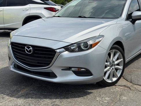 Used 2017 MAZDA MAZDA3 Touring FWD image 5