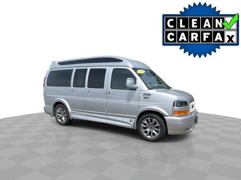 Used 2025 GMC Savana 2500 w/ Driver Convenience Package RWD image 2