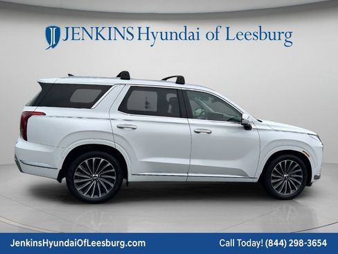 Used 2023 Hyundai Palisade Calligraphy w/ Winter Package AWD/4WD image 4