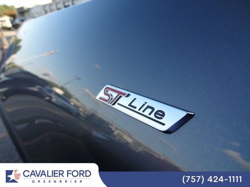 Used 2026 Ford Explorer ST-Line w/ ST-Line Street Pack AWD/4WD image 15
