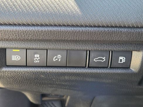 Used 2025 Toyota Camry SE FWD image 25