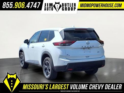 Used 2025 Nissan Rogue SV AWD/4WD image 8