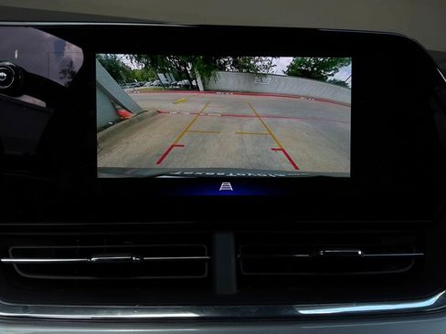 Used 2025 Chevrolet Trax LT w/ LT Convenience Package FWD image 31