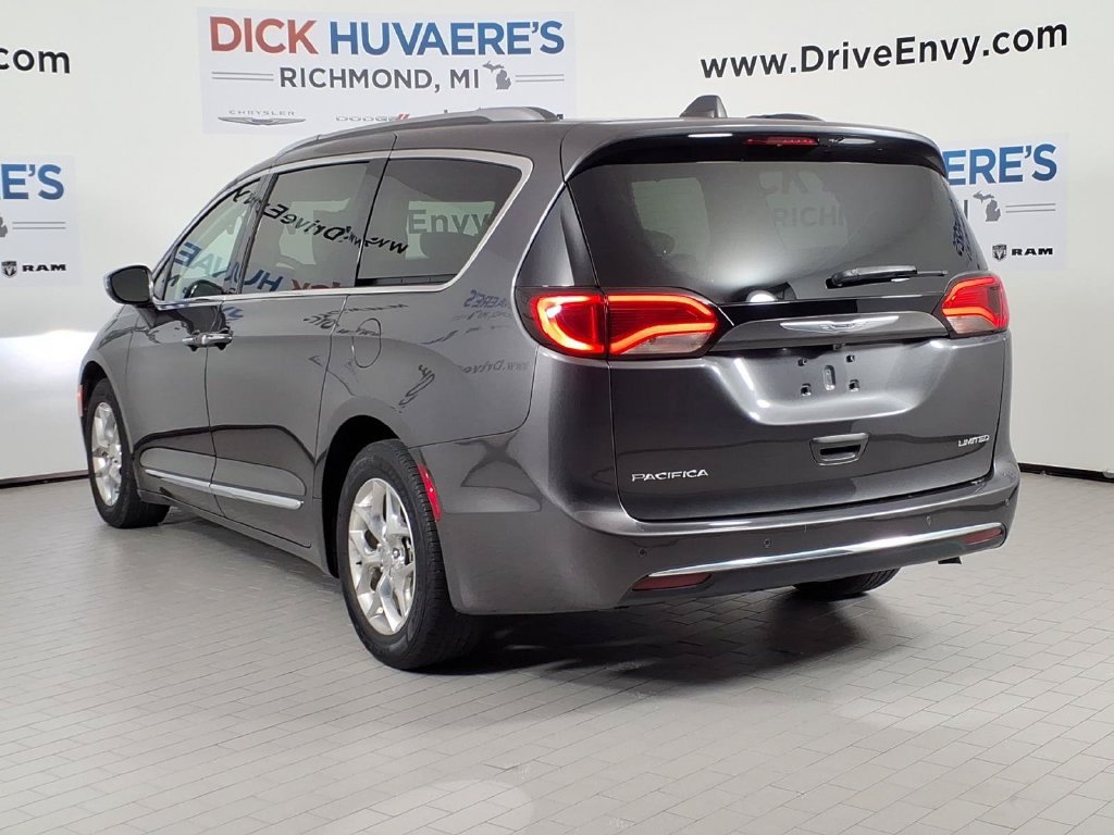 Used 2020 Chrysler Pacifica Limited FWD image 6