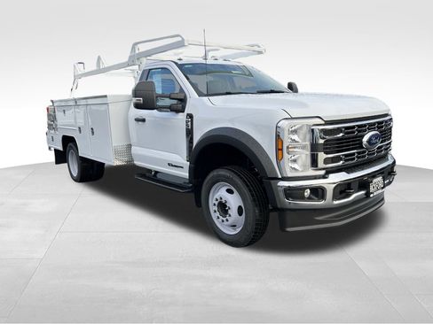 Used 2024 Ford F550 2WD Regular Cab Super Duty image 4
