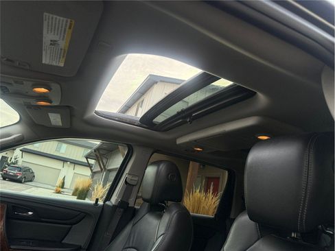 Used 2014 Chevrolet Traverse LTZ image 31