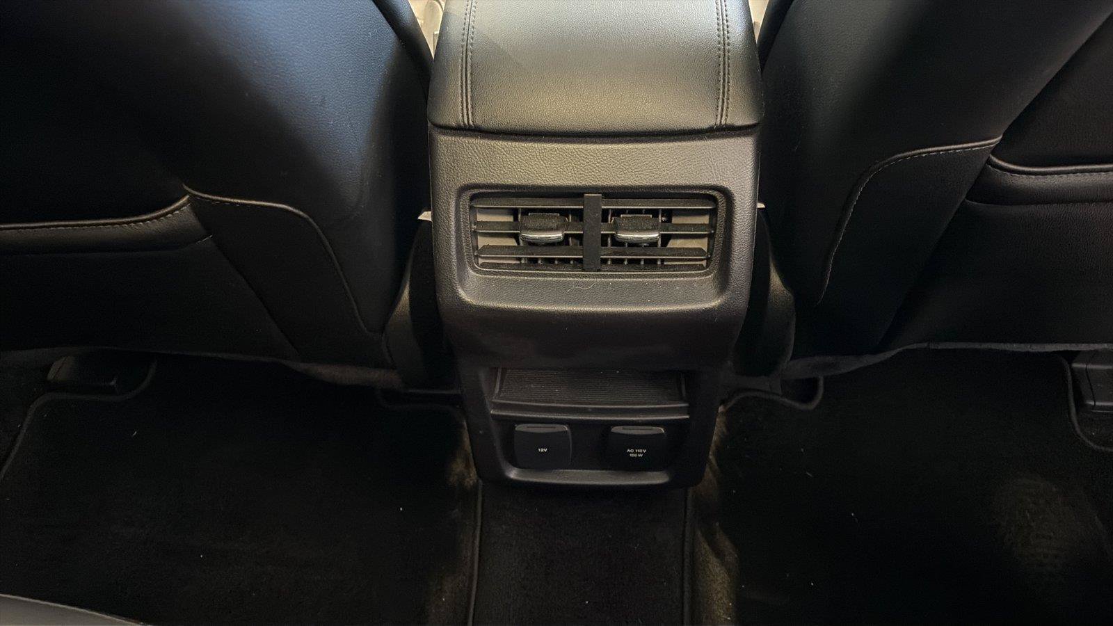 Used 2018 Ford Edge SEL w/ Equipment Group 201A FWD image 23