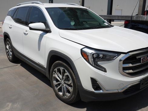 Used 2020 GMC Terrain SLT w/ Preferred Package FWD image 3