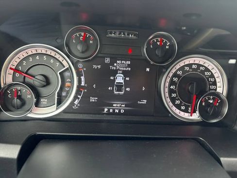 Used 2020 RAM 1500 Classic SLT w/ Luxury Group RWD image 9