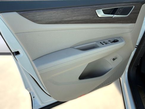 New 2026 Volkswagen Atlas SEL image 10