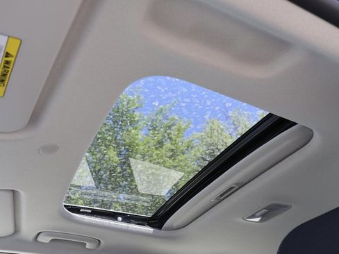 New 2026 Hyundai Venue SEL FWD image 21