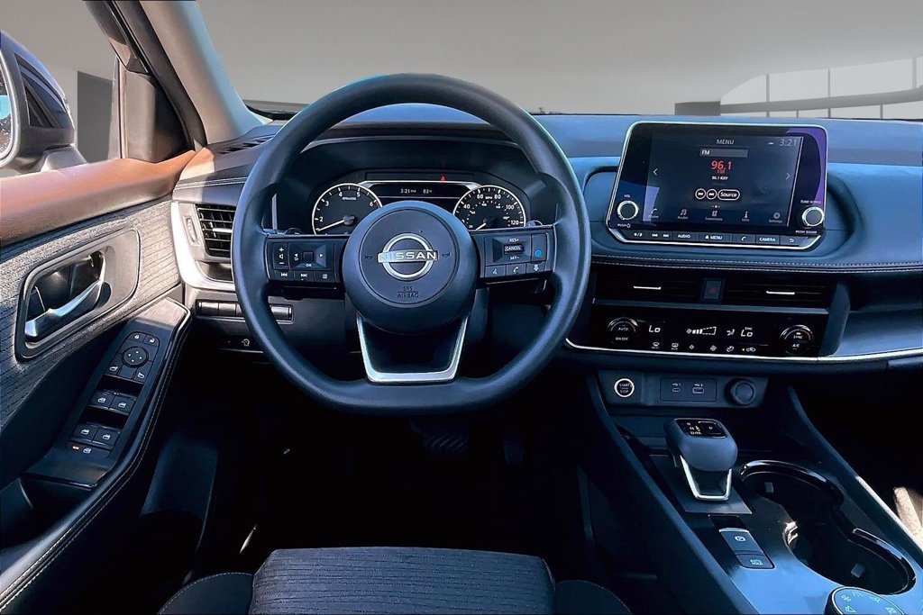 Used 2023 Nissan Rogue SV AWD/4WD image 5