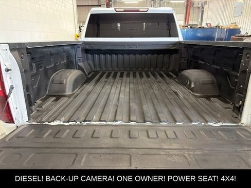 Used 2024 Chevrolet Silverado 2500 Custom w/ Custom Value Package AWD/4WD image 8