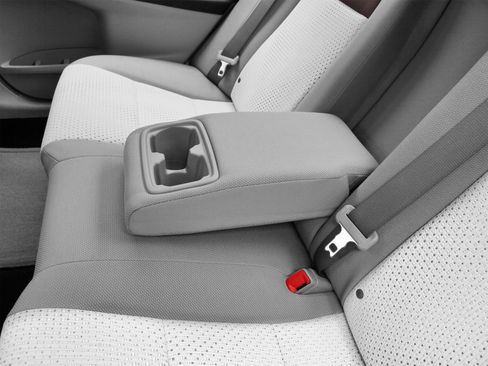 Used 2012 Toyota Camry SE FWD image 36
