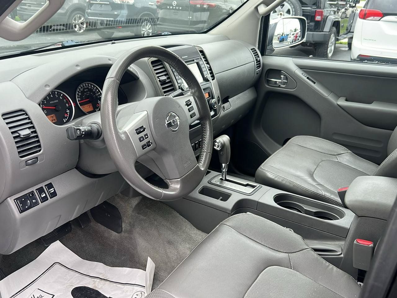Used 2016 Nissan Frontier SV AWD/4WD image 15