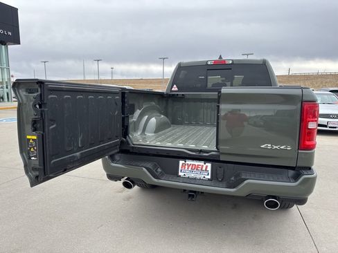New 2026 RAM 1500 Big Horn AWD/4WD image 32