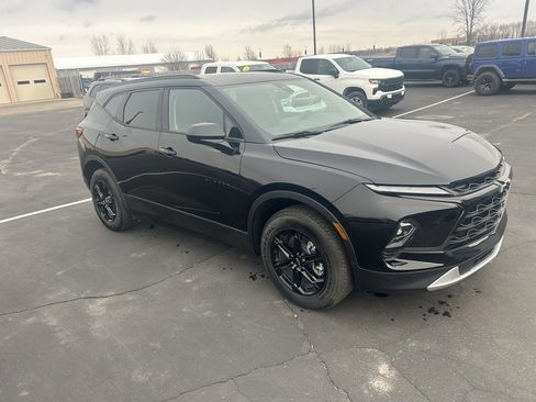 New 2025 Chevrolet Blazer LT w/ Convenience Package image 5