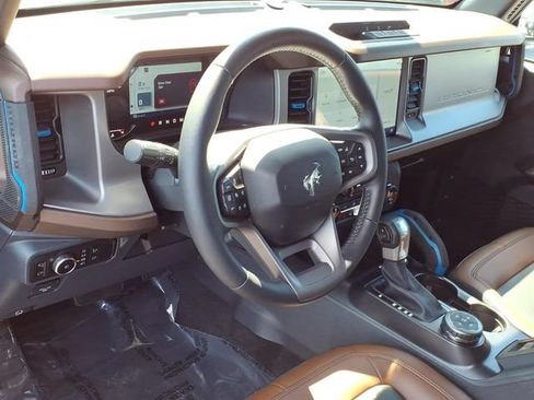 Used 2023 Ford Bronco Outer Banks AWD/4WD image 17
