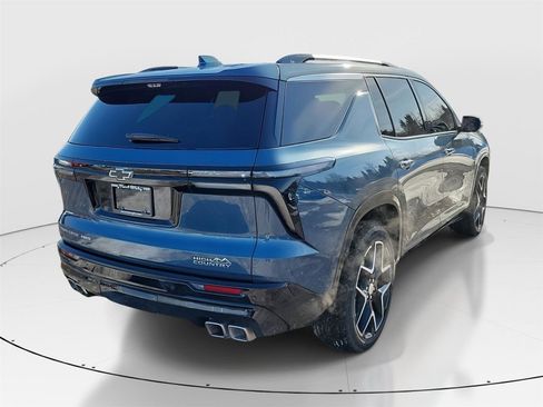 Used 2026 Chevrolet Traverse High Country image 4