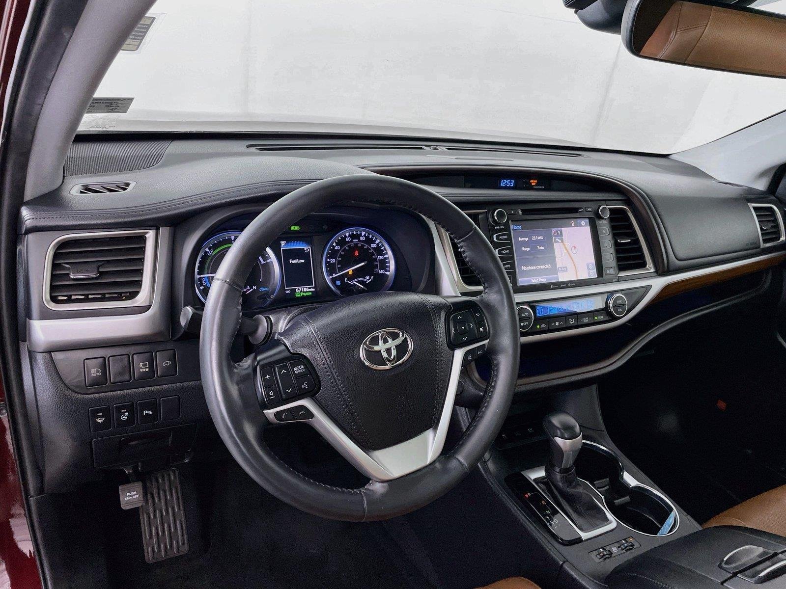 Used 2019 Toyota Highlander Limited Platinum AWD/4WD image 11