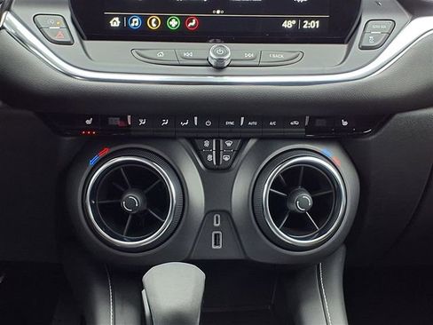 New 2026 Chevrolet Blazer LT image 9