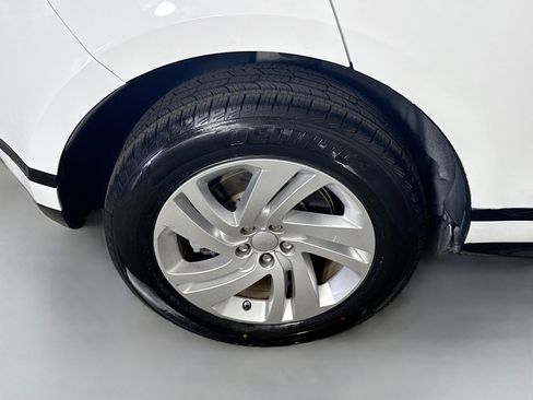 Used 2020 Land Rover Range Rover Evoque R-Dynamic S image 32