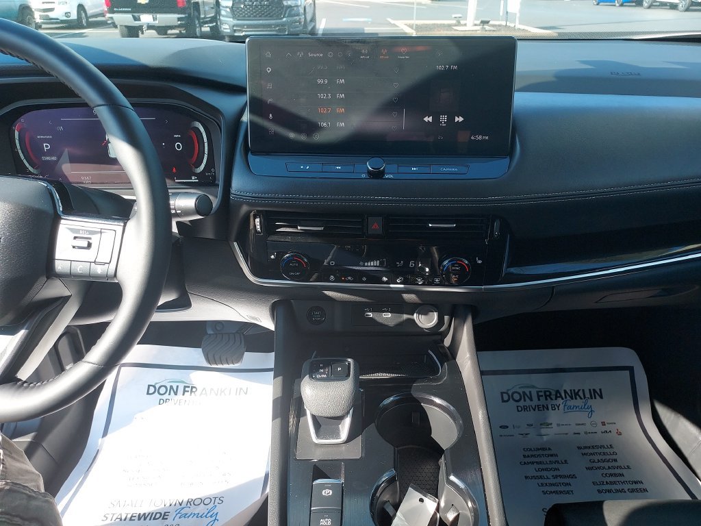 Certified 2025 Nissan Rogue SL FWD image 20
