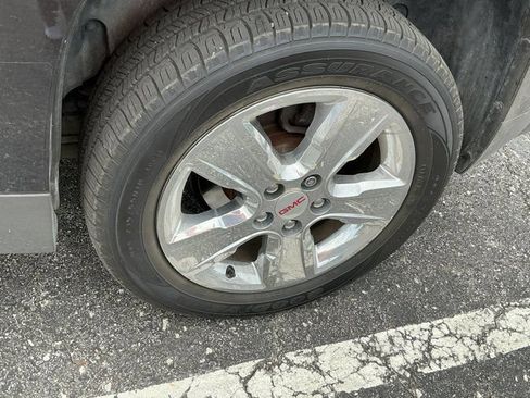 Used 2014 GMC Terrain SLE w/ Safety Package FWD image 16