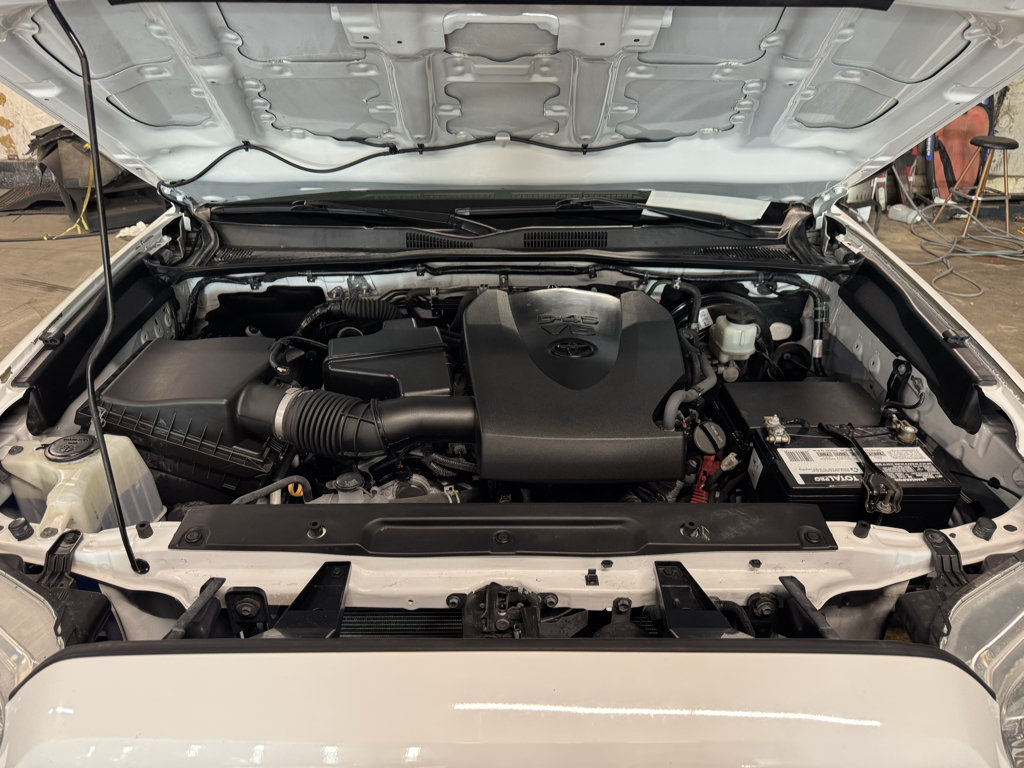 Used 2020 Toyota Tacoma SR5 RWD image 29