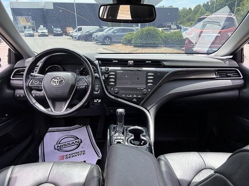 Used 2020 Toyota Camry XSE FWD image 16