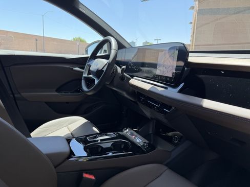 Used 2025 Audi Q6 e-tron Premium w/ Convenience Package RWD image 44